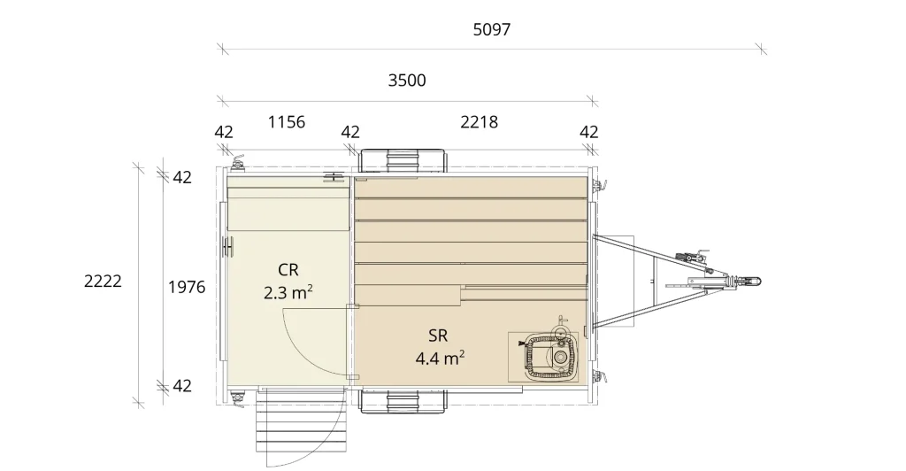 Lapelland Saunawelt: Grundriss eines kompakten Wohnwagens mit 2 Räumen (CR 2,3 m², SR 4,4 m²), Maße und Eingang mit Treppe.